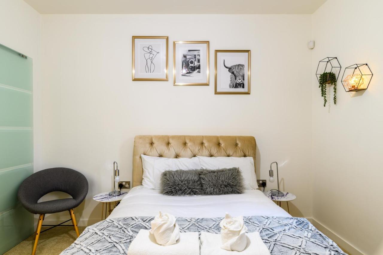 Comfy & Homely 2Bed Apartment - 5 Star Location Манчестер Экстерьер фото
